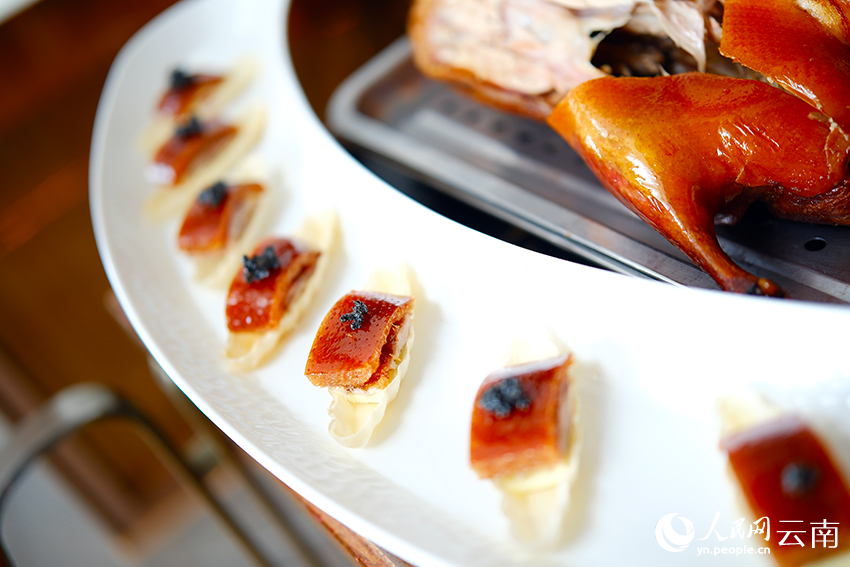 半江漁火。莊志斌攝 半江漁火。莊志斌攝